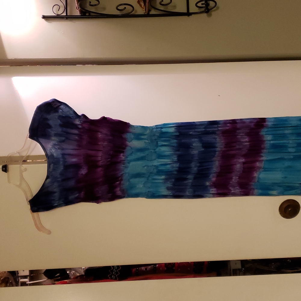 Dress - Picture 2 of 3